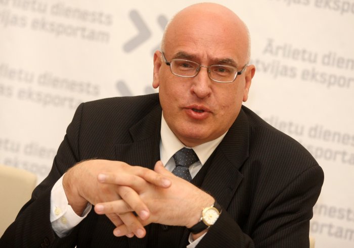 Dāvina Lietuvas universitātēm krājumu “Latvieši un Latvija” | LA.LV