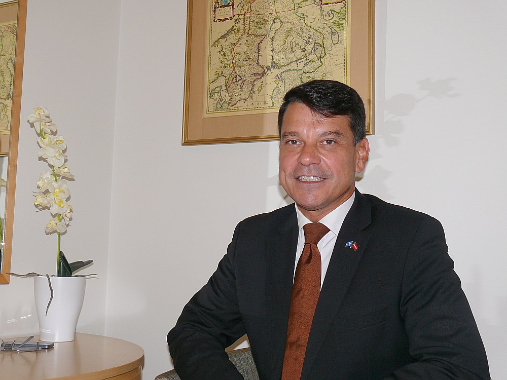 Посол из швеции