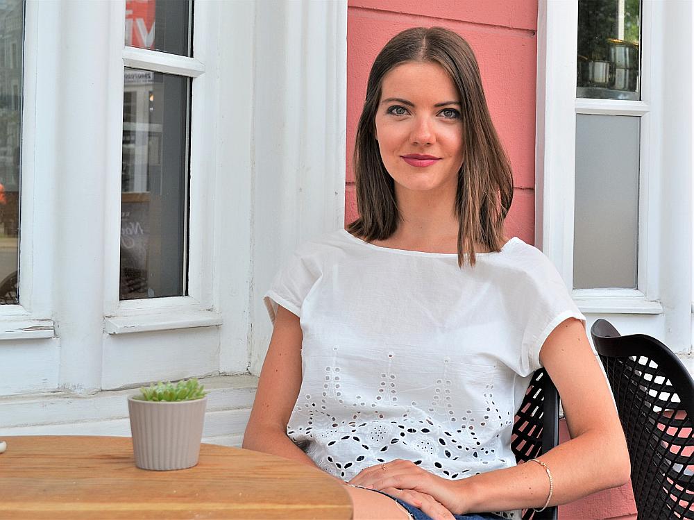 Daira Zīle: “Braucot uz Latgali, manī sāk atmosties viss tas pirmatnējais, kas nāk no bērnības”. | Kokteilis.lv