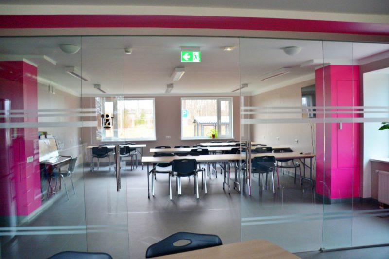 Zaļais: Redzu mērķtiecīgu pāris cilvēku vēlmi ģimnāziju kā sugu nīcināt ...