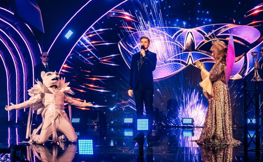 FOTO, VIDEO. Muzikālajā šovā “Balss Maskā” triumfē Baltais Vilks: kura ...