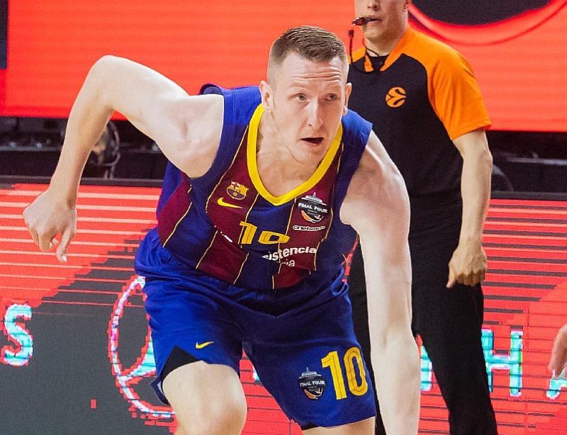 “Anadolu Efes” of Istanbul gave way in the “ULEB” Euroleague final of “Barcelona” represented by Roland Schmidt