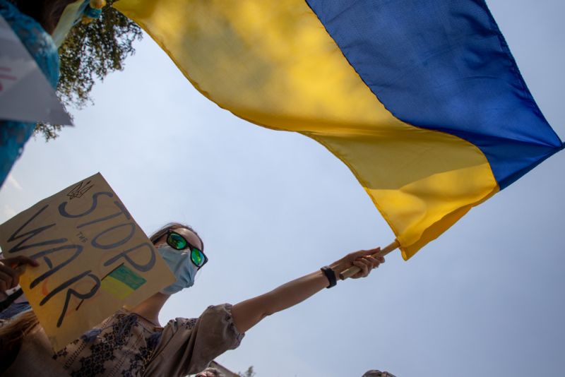 Tiesa Ukrainā piespriež prokrieviskam aģitatoram iemācīties dziesmu par...