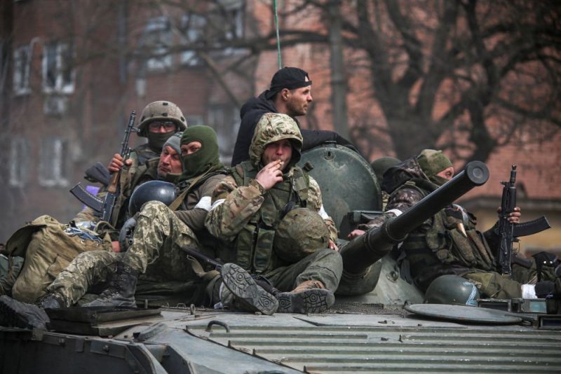 Ukrainā tuvākajā laikā tiesās vēl 48 Krievijas karavīrus...