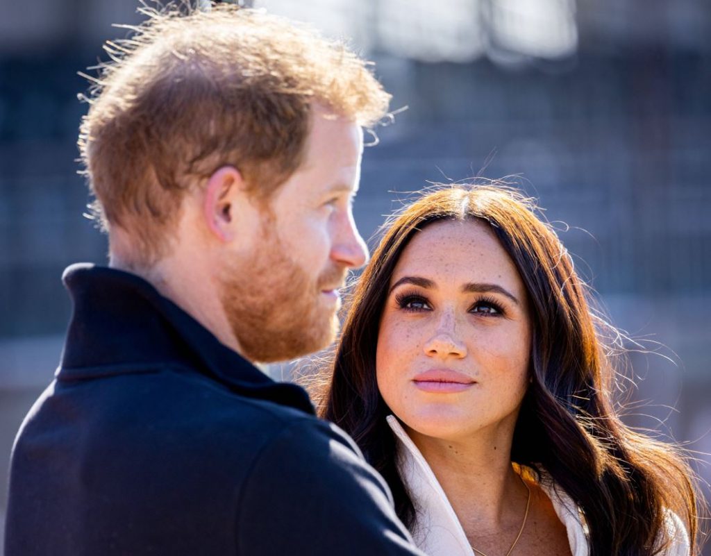 Picture.  Markle’s job interview with “The Reduce” journal brings about a different outrage: Prince Harry is explained to have lost her father, but she compares herself to Nelson Mandela