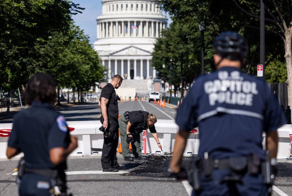 A guy shot himself near the United States Capitol making