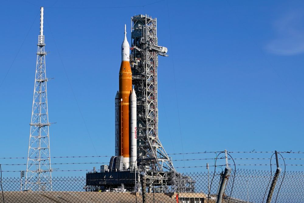 NASA jaunās Mēness misijas raķetes startu plāno 14.novembrī | LA.LV