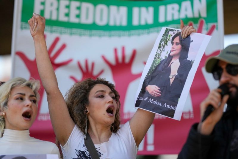 The EU agrees sanctions against Iran for the oppression of women