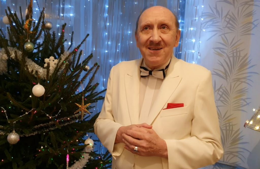 VIDEO.  Rudolfs Plēpis has returned home from the nursing home: his daughter shoots a touching video with the talented actor for Christmas