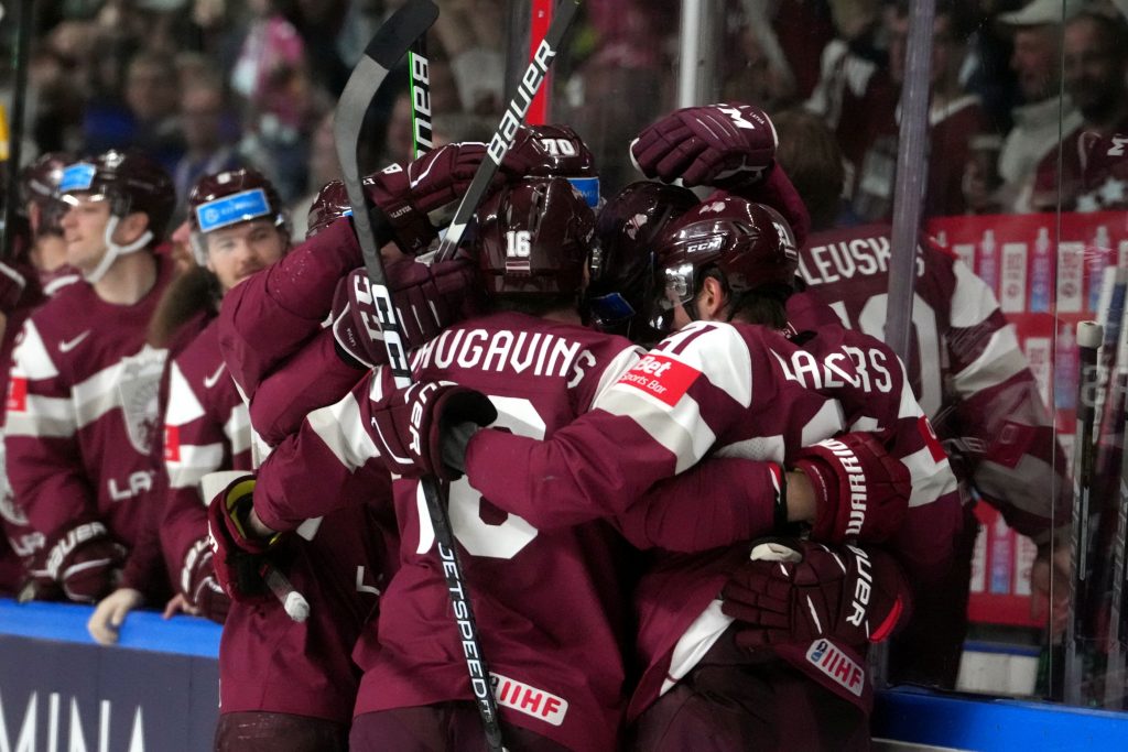 Latviske hockeyspillere vant VM med 2:1 i kampen mot Norge