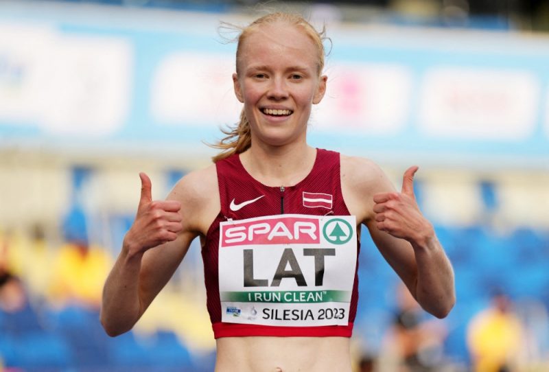 Latvia vinner!  Den latviske friidrettsutøveren Caunei vant en gullmedalje på 5000 meter under de europeiske lekene