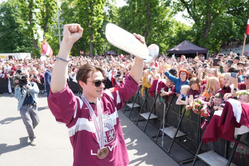 Hockeyspilleren Rubin fortsetter karrieren i den svenske toppklassen