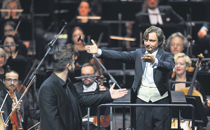 The Success of Latvian National Symphony Orchestra with Changing Conductors