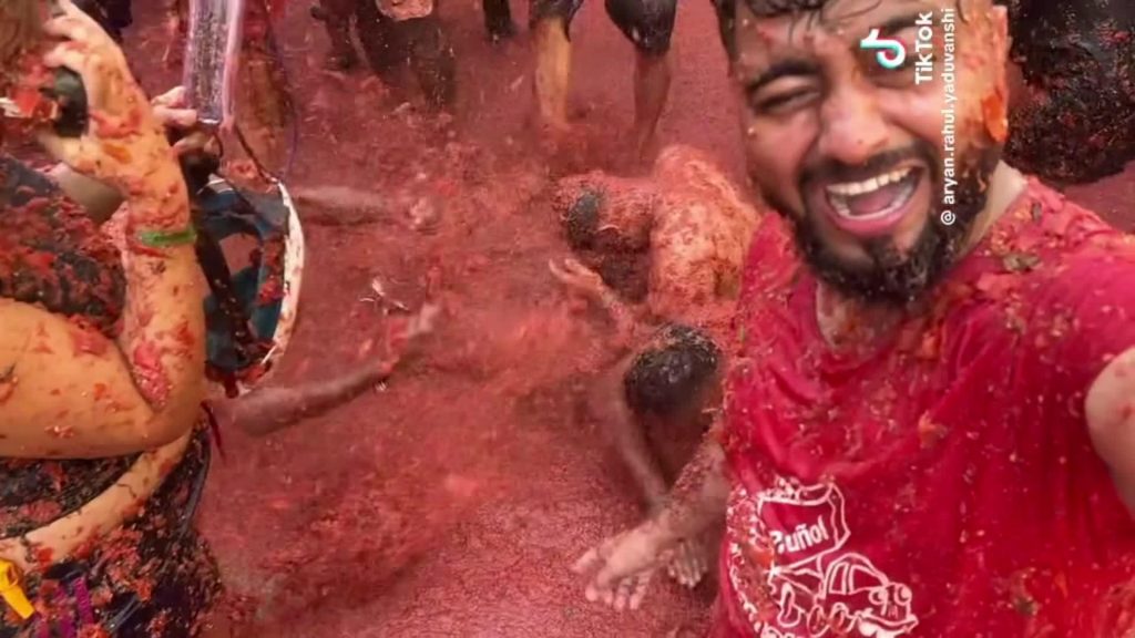 Tomatina: The Annual Tomato Fight in Buñol, Spain – A Thrilling and Messy Festival