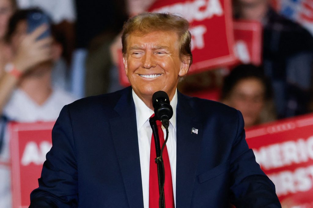ドナルド・トランプの疑いのない質問に対する答えは、アメリカ人自身を驚かせさえします