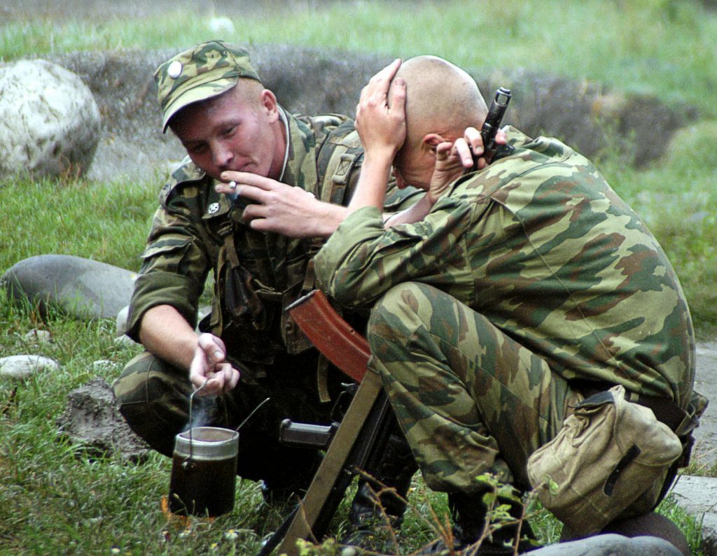 ロシア軍はいくらのお金で自国の兵士を「買う」のか？スライドを見ると、その兵士のすばらしさがわかる