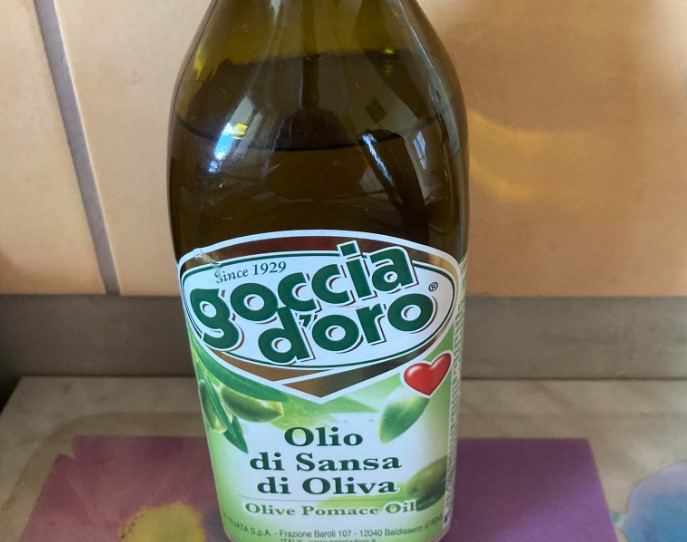 Come riescono gli italiani a vendere i loro scarti di oliva in Lettonia… Inese si è “caduta” acquistando il popolare olio d’oliva in Lettonia