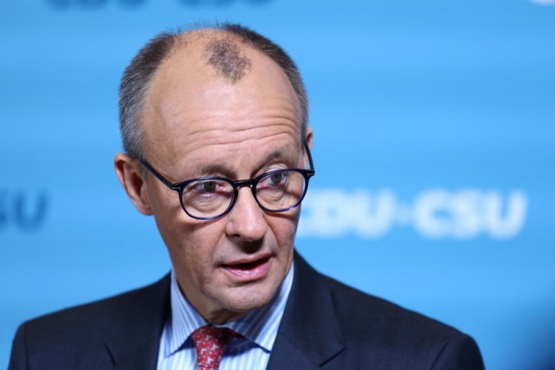 ドイツ政府の危機：ほとんどのドイツ人はCDU党首メルツ氏がショルツ氏に代わる次期首相とみている