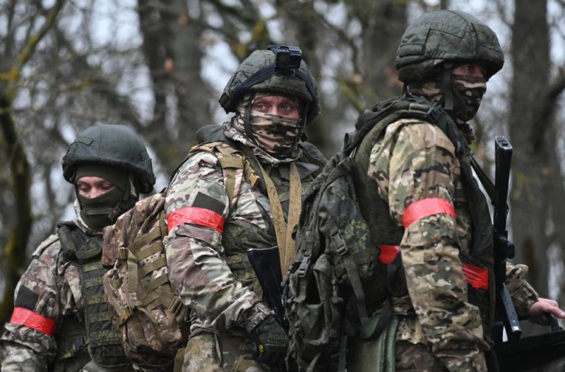 「少し賢明！」スリディンは、NATOの国境近くのロシアの軍事基地の建設についてコメントしています