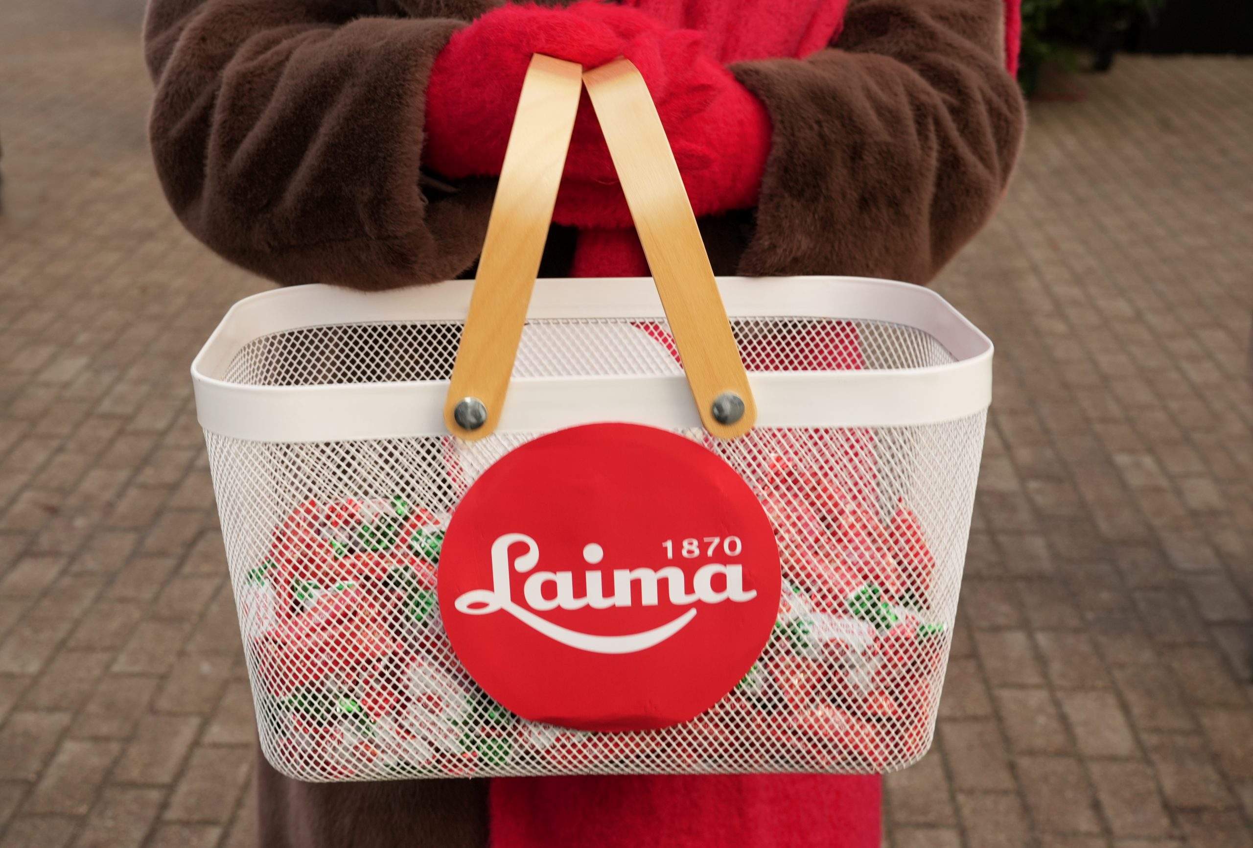 Smaids Reklamā Ļoti smieklīgi sanācis! Šokolādes “Milka” ražotājiem gadījies misēklis ...
